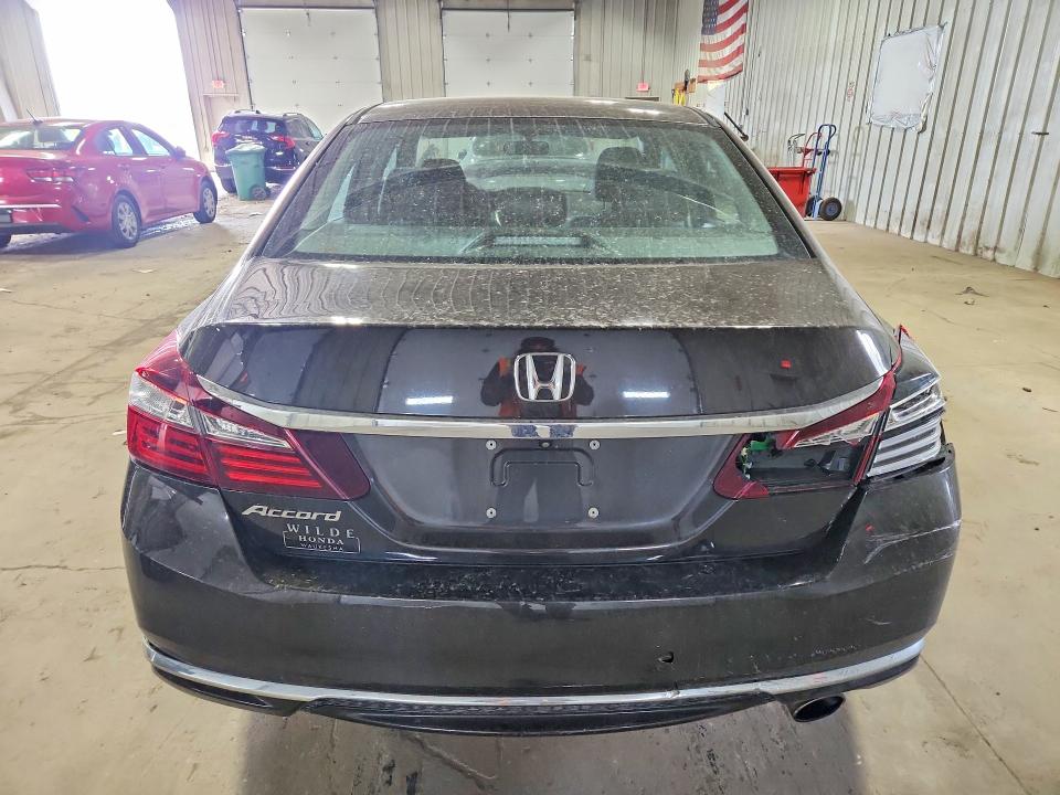 53116146 :رقم المزاد ، 1HGCR2F3XHA294658 vin ، 2017 Honda Accord مزاد بيع