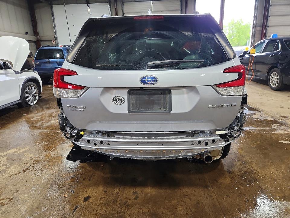 Продажа на аукционе авто 2022 Subaru Forester, vin: JF2SKAPC2NH526813, номер лота: 53547696