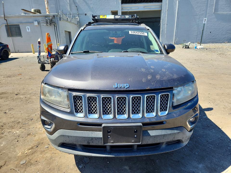 53642556 :رقم المزاد ، 1C4NJDEB1FD162337 vin ، 2015 Jeep Compass مزاد بيع