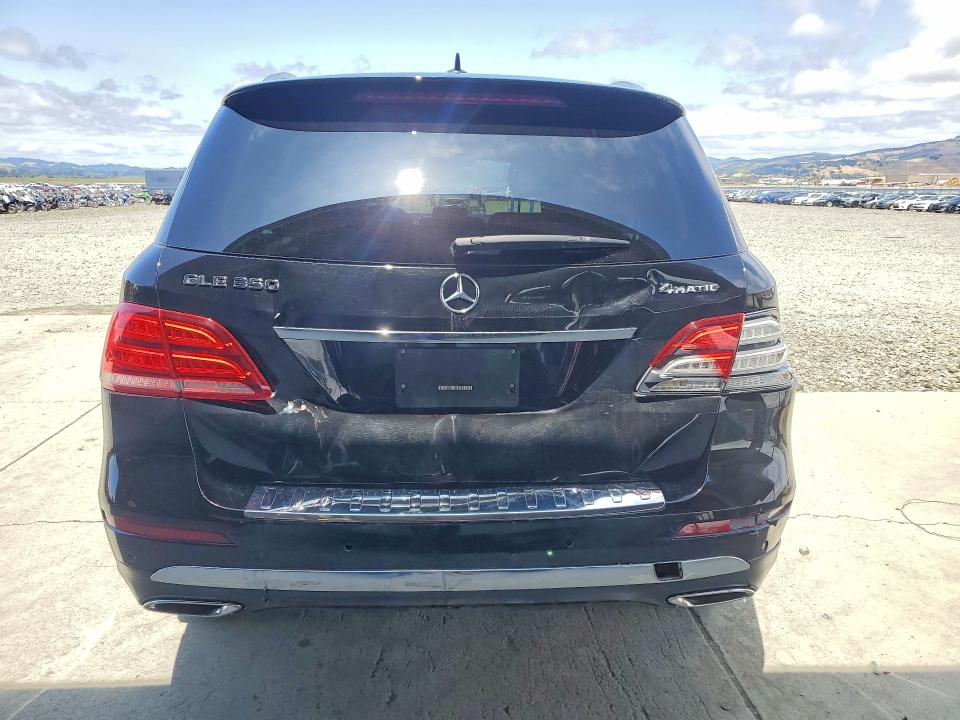 Продаж на аукціоні авто 2018 Mercedes-benz Gle, vin: 4JGDA5HB1JB073641, номер лоту: 55181236