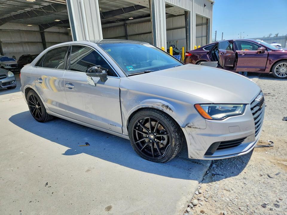 Продажа на аукционе авто 2015 Audi A3, vin: WAUEFGFF2F1052867, номер лота: 54857276