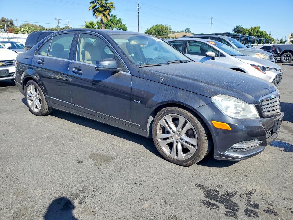Продаж на аукціоні авто 2012 Mercedes-benz C, vin: WDDGF4HB5CR228091, номер лоту: 54176356