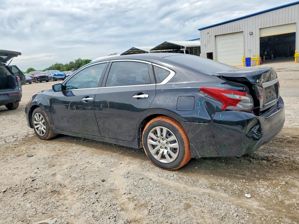 52883006 :رقم المزاد ، 1N4AL3AP2JC156300 vin ، 2018 Nissan Altima مزاد بيع