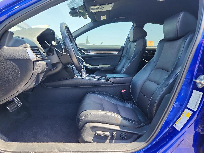 54657036 :رقم المزاد ، 1HGCV1F36JA029585 vin ، 2018 Honda Accord مزاد بيع