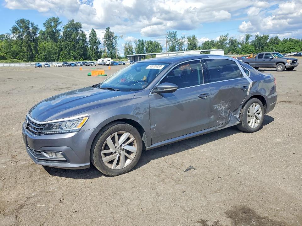 55012436 :رقم المزاد ، 1VWBA7A30JC010029 vin ، 2018 Volkswagen Passat مزاد بيع