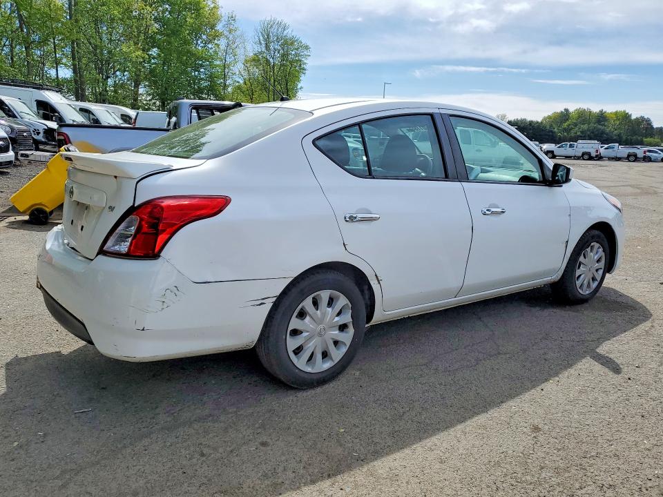 53011666 :رقم المزاد ، 3N1CN7APXKL831694 vin ، 2019 Nissan Versa مزاد بيع