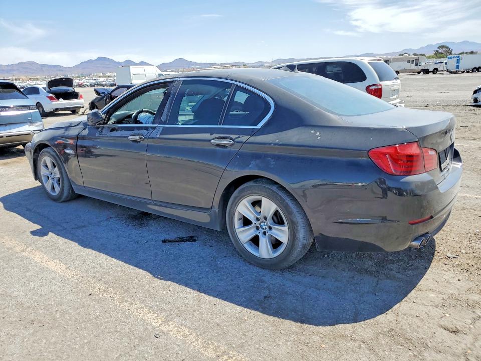 54864366 :رقم المزاد ، WBAFR1C57BC260181 vin ، 2011 Bmw 528 مزاد بيع