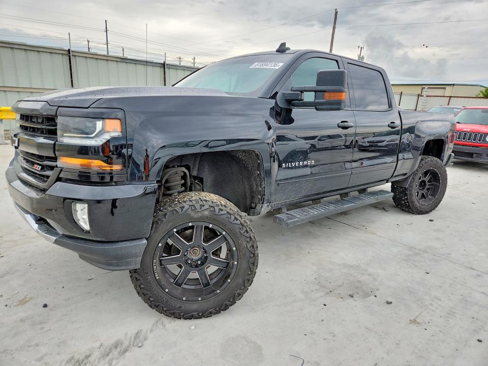 Продажа на аукционе авто 2018 Chevrolet Silverado, vin: 1GCUKREC8JF110750, номер лота: 51694136