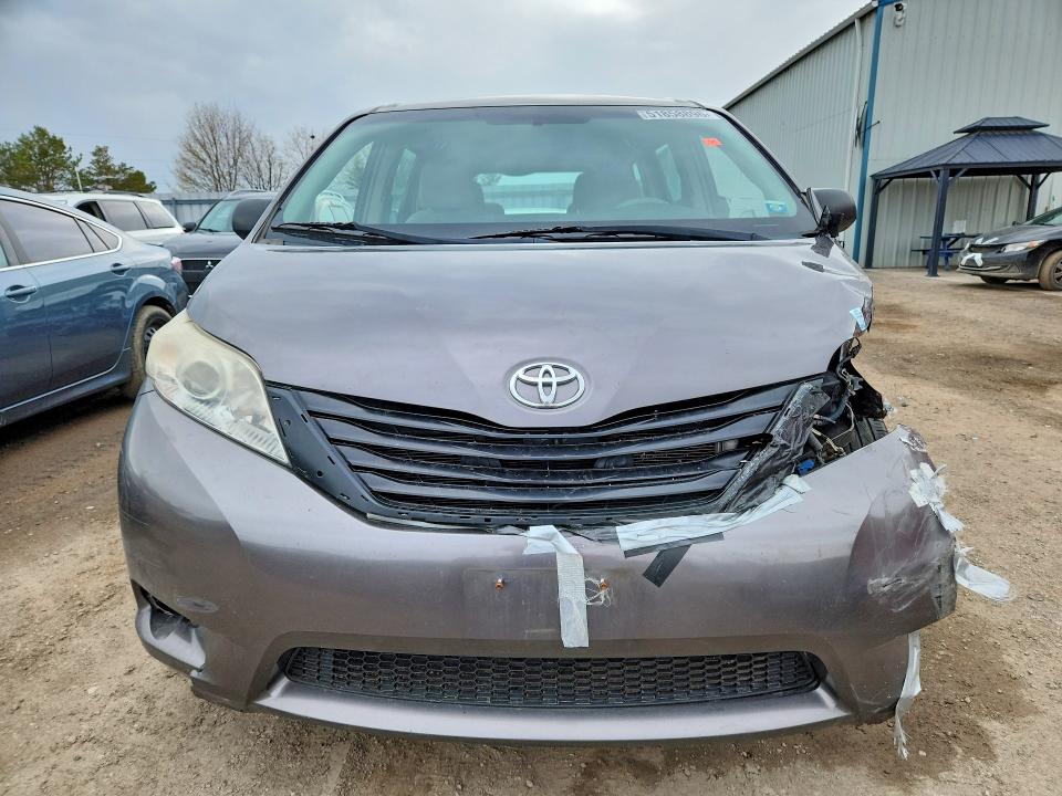 Продаж на аукціоні авто 2011 Toyota Sienna, vin: 5TDZK3DC9BS167917, номер лоту: 51858896