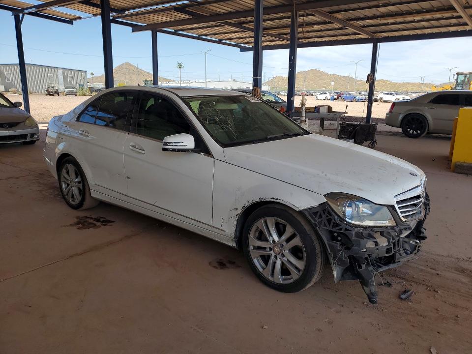 2014 Mercedes-benz C მანქანა იყიდება აუქციონზე, vin: WDDGF8AB4EG178543, აუქციონის ნომერი: 55429356