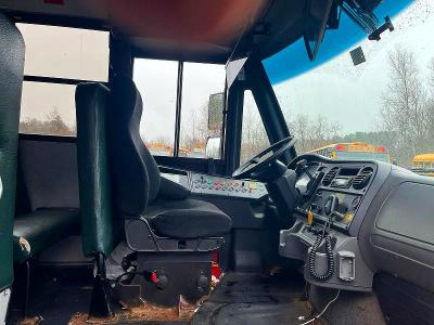 53506176 :رقم المزاد ، 4UZABRDU2FCFW9647 vin ، 2015 Freightliner Chassis مزاد بيع