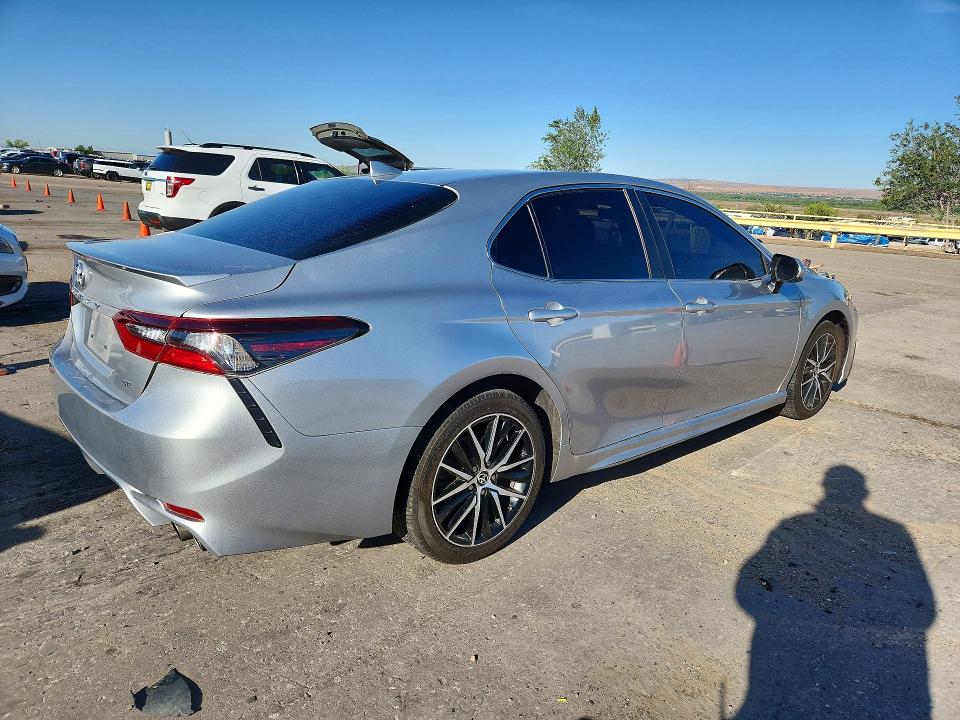 Aukcja sprzedaży 2021 Toyota Camry, vin: 4T1G11AK6MU488818, numer aukcji: 55150286