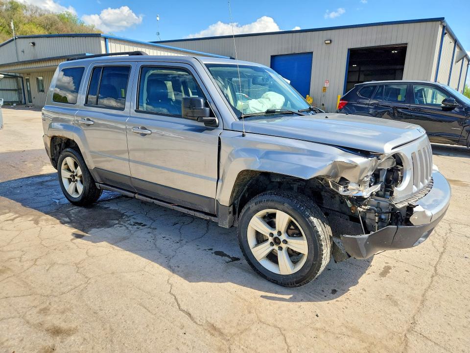 52198946 :رقم المزاد ، 1C4NJRFB7FD206854 vin ، 2015 Jeep Patriot مزاد بيع