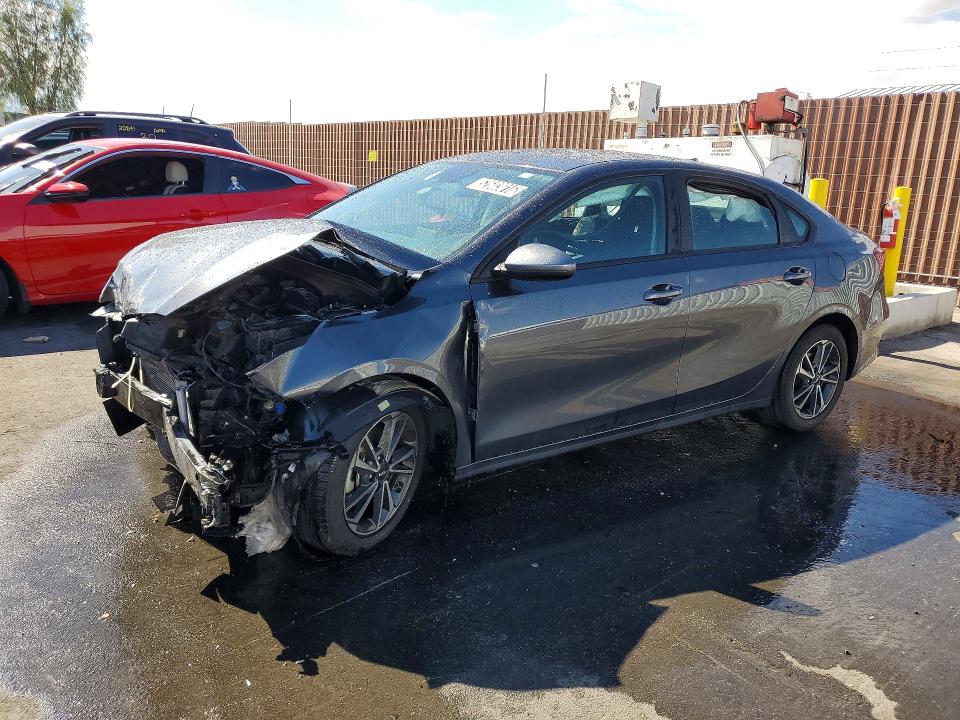 52603016 :رقم المزاد ، 3KPF24AD9PE590908 vin ، 2023 Kia Forte مزاد بيع