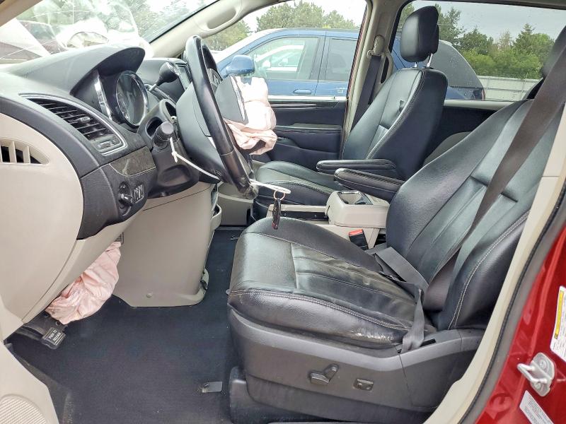 53715286 :رقم المزاد ، 2C4RC1BG9FR538516 vin ، 2015 Chrysler Town & Country مزاد بيع