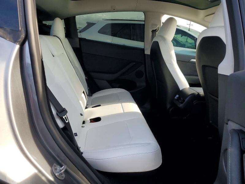52370986 :رقم المزاد ، 7SAYGDED4SF221268 vin ، 2025 Tesla Model Y مزاد بيع