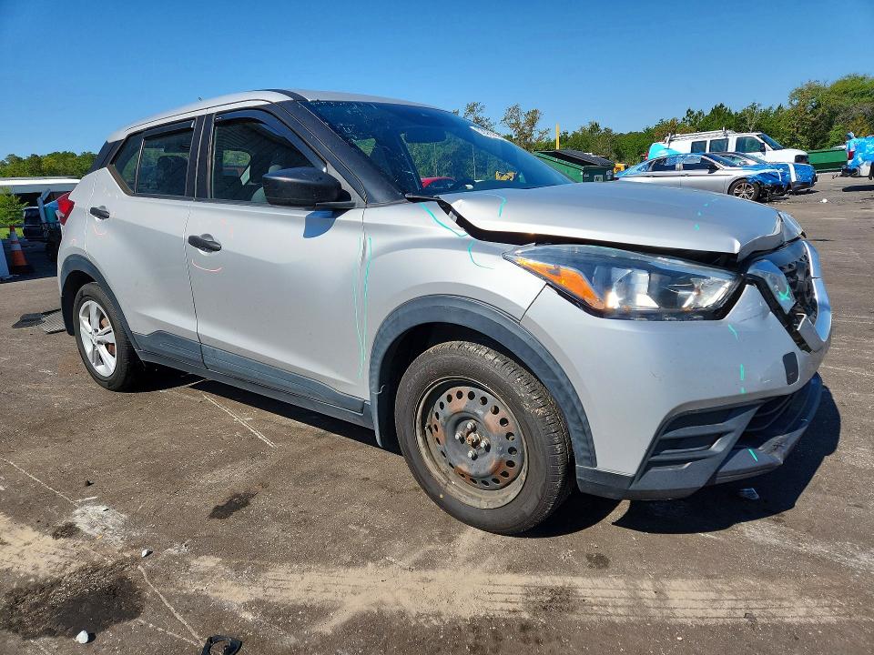 53553826 :رقم المزاد ، 3N1CP5BV9LL562701 vin ، 2020 Nissan Kicks مزاد بيع