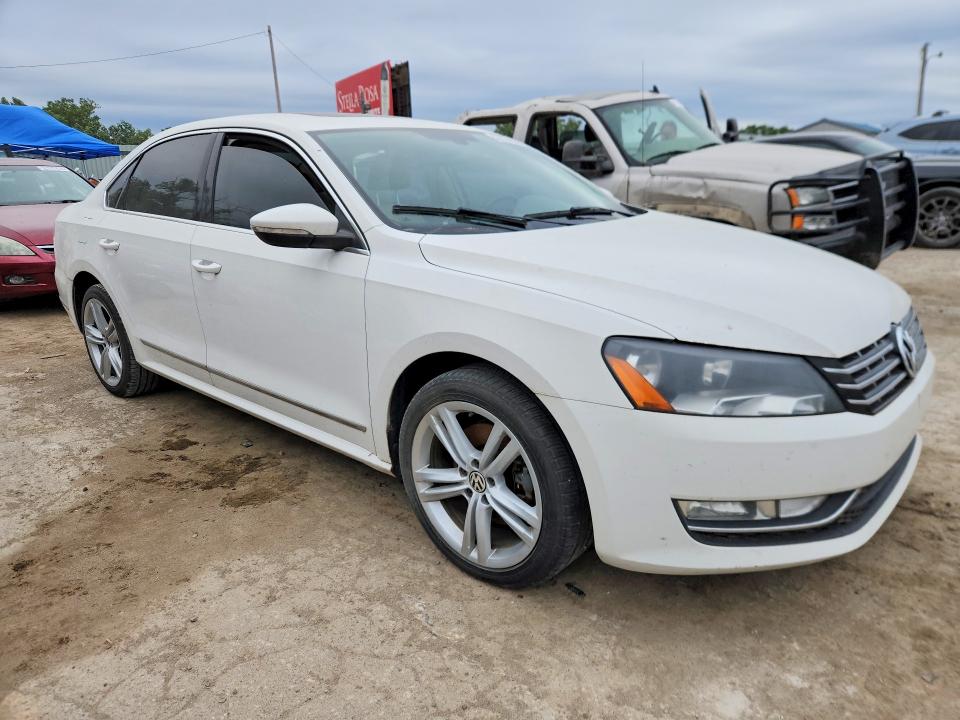 52227456 :رقم المزاد ، 1VWBN7A39CC036457 vin ، 2012 Volkswagen Passat مزاد بيع