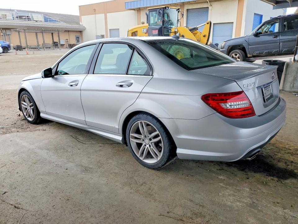 Продаж на аукціоні авто 2014 Mercedes-benz C, vin: WDDGF4HB5EA964529, номер лоту: 53076816