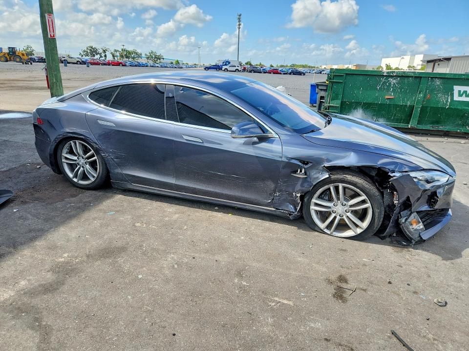 Продажа на аукционе авто 2018 Tesla Model S, vin: 5YJSA1E25JF244834, номер лота: 54146776