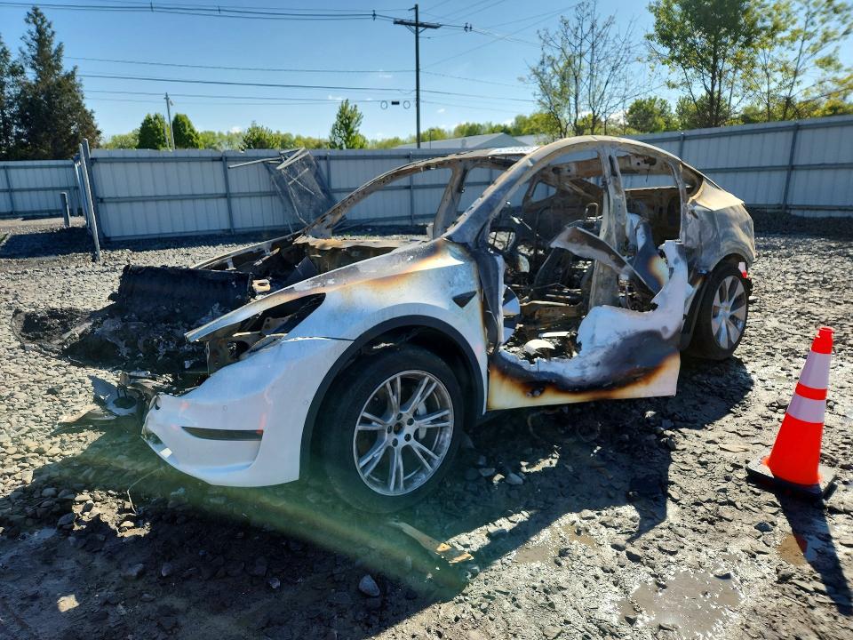 Auction sale of the 2020 Tesla Model Y, vin: 5YJYGDEE3LF032845, lot number: 52139286