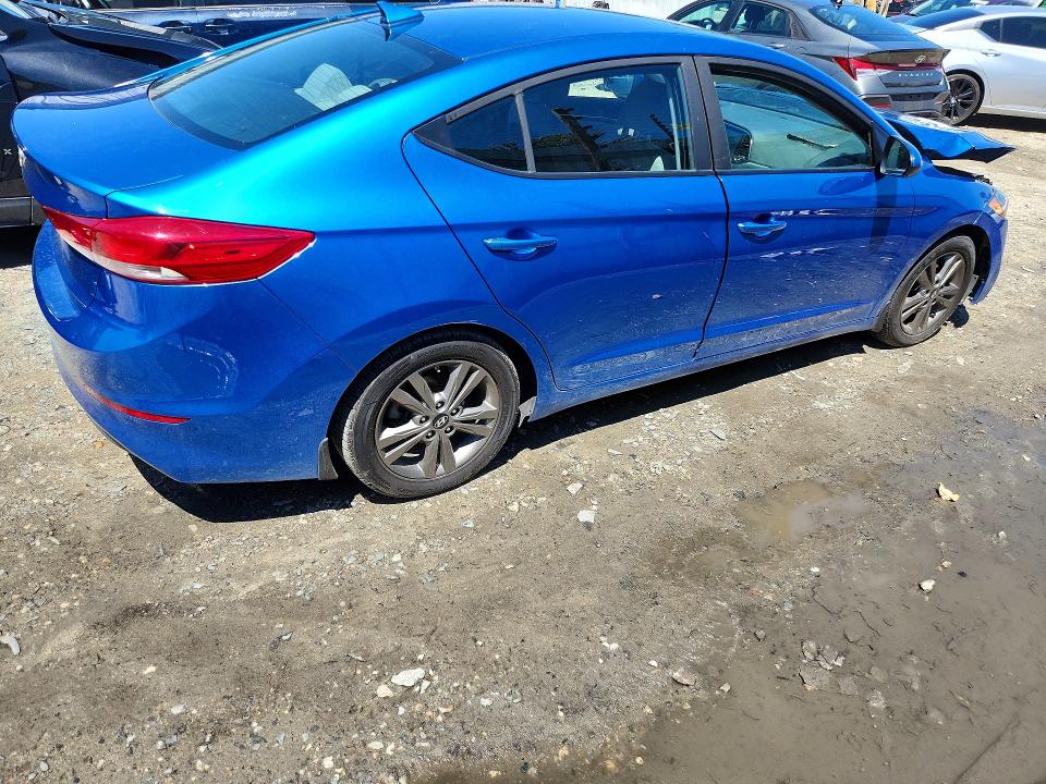 Продажа на аукционе авто 2018 Hyundai Elantra, vin: 5NPD84LF1JH357435, номер лота: 52453386