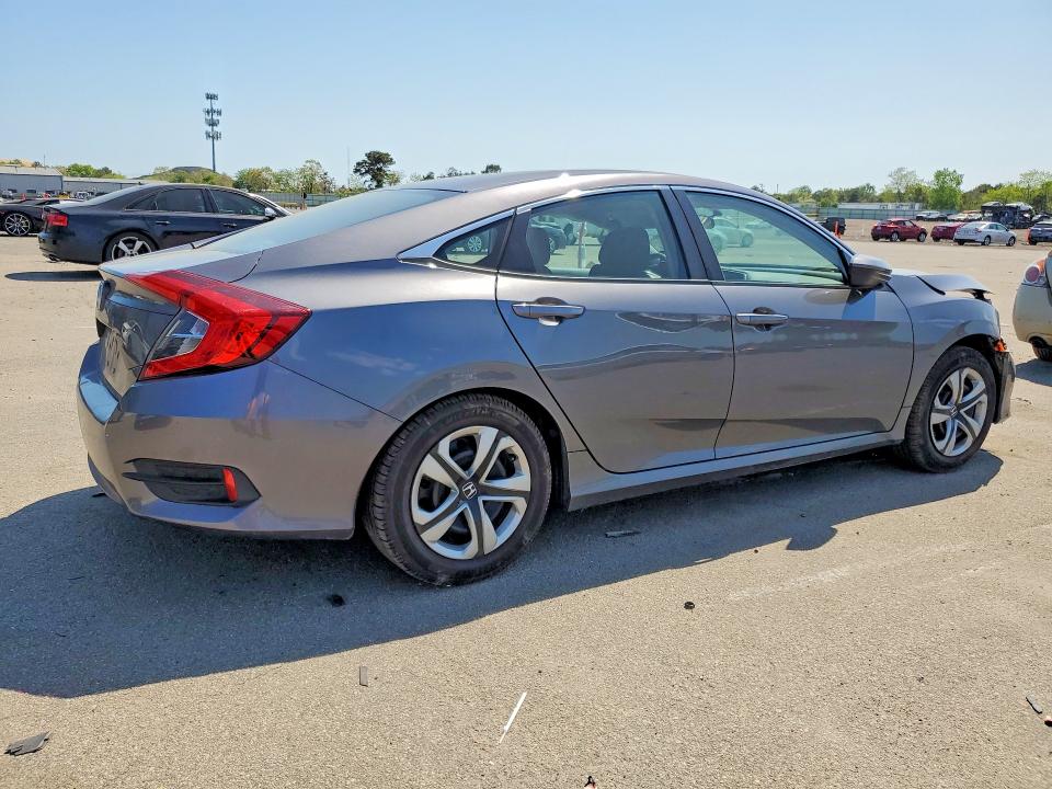 54001206 :رقم المزاد ، 19XFC2F51JE202080 vin ، 2018 Honda Civic مزاد بيع
