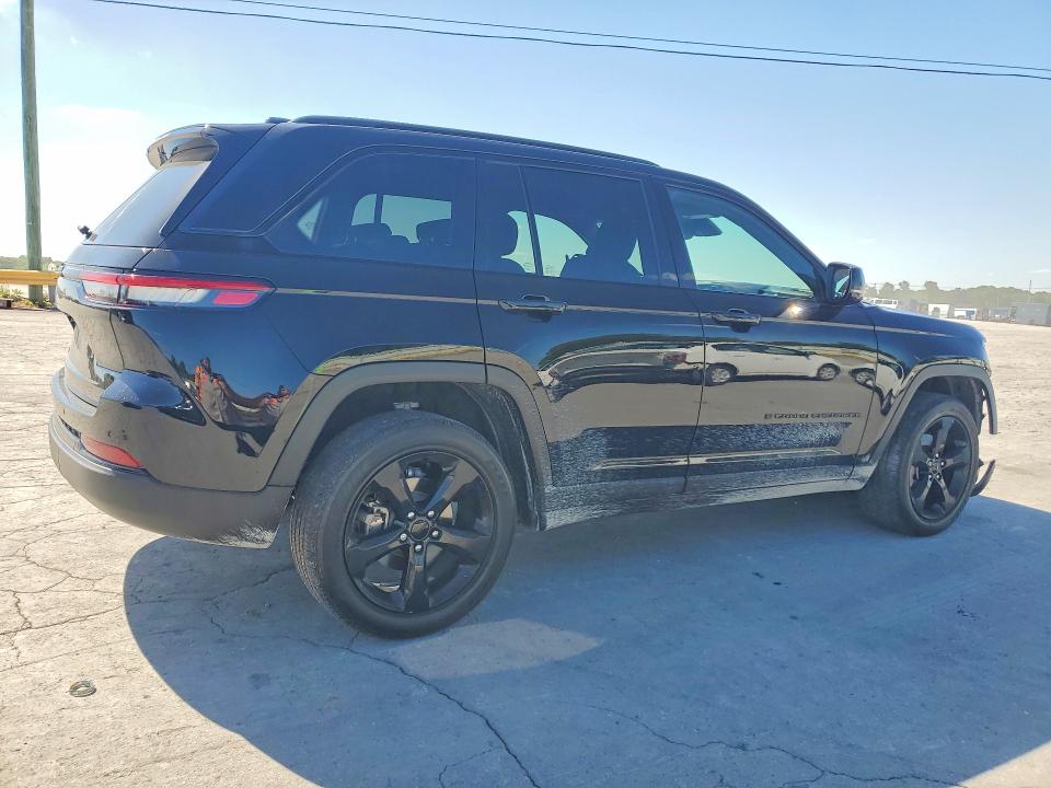 Продажа на аукционе авто 2023 Jeep Grand Cherokee, vin: 1C4RJHAGXPC560213, номер лота: 52816576