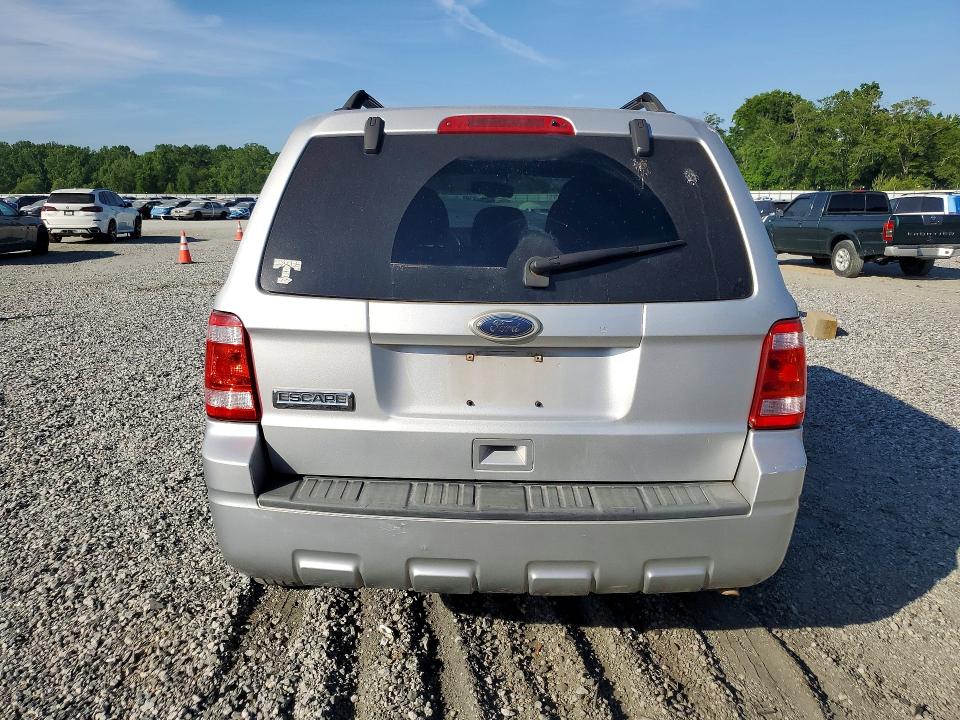 2010 Ford Escape მანქანა იყიდება აუქციონზე, vin: 1FMCU0D72AKB07173, აუქციონის ნომერი: 53889846
