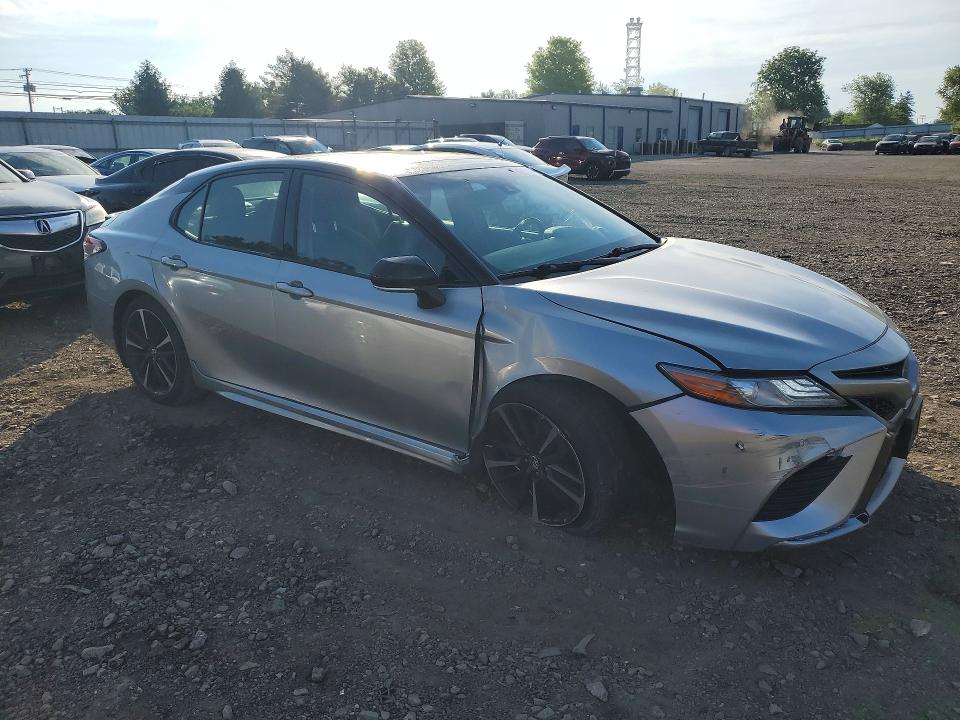 2018 Toyota Camry მანქანა იყიდება აუქციონზე, vin: 4T1B61HK6JU120409, აუქციონის ნომერი: 54213166