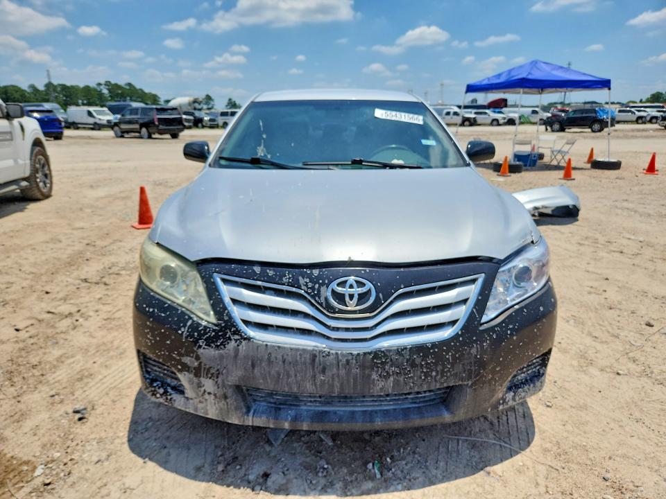 55431566 :رقم المزاد ، 4T4BF3EK4AR031962 vin ، 2010 Toyota Camry مزاد بيع