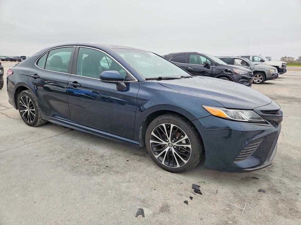 2020 Toyota Camry მანქანა იყიდება აუქციონზე, vin: 4T1G11AK3LU909649, აუქციონის ნომერი: 51880526