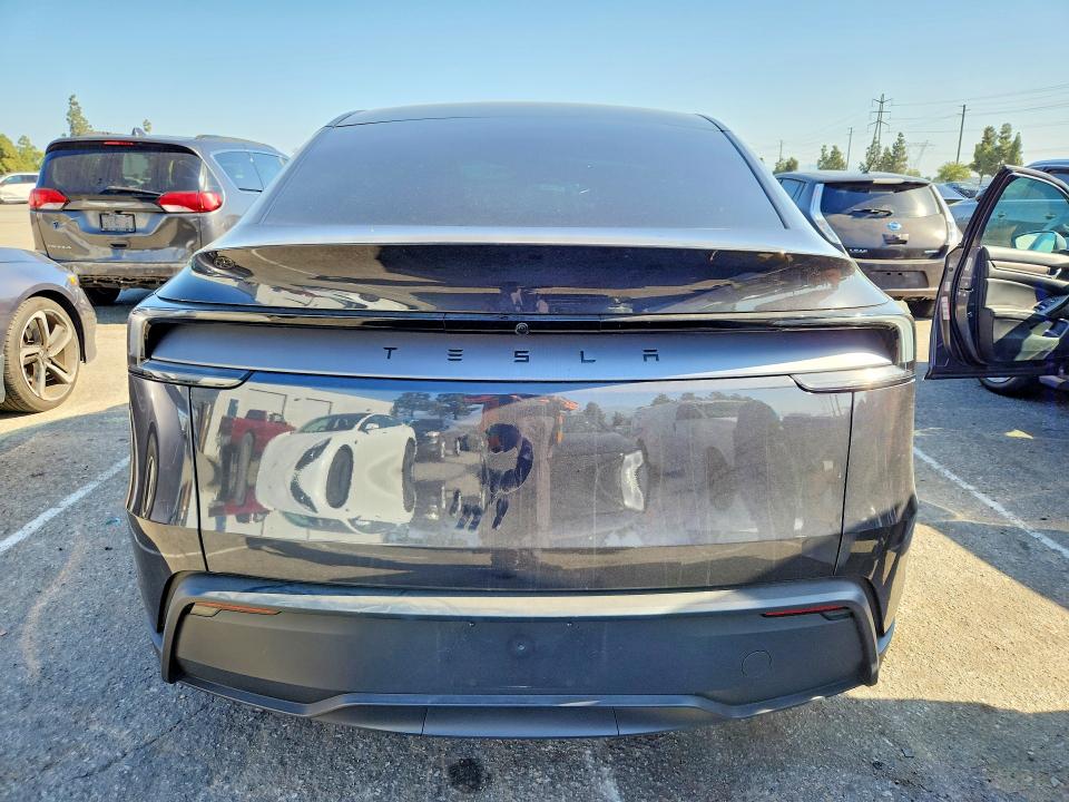 53578366 :رقم المزاد ، 7SAYGDED0TF415197 vin ، 2026 Tesla Model Y مزاد بيع