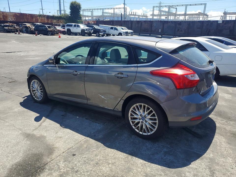 55519926 :رقم المزاد ، 1FAHP3M20CL287635 vin ، 2012 Ford Focus مزاد بيع