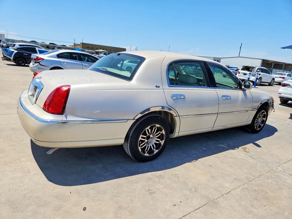 Продажа на аукционе авто 2000 Lincoln Town Car, vin: 1LNHM83W6YY877221, номер лота: 53451256