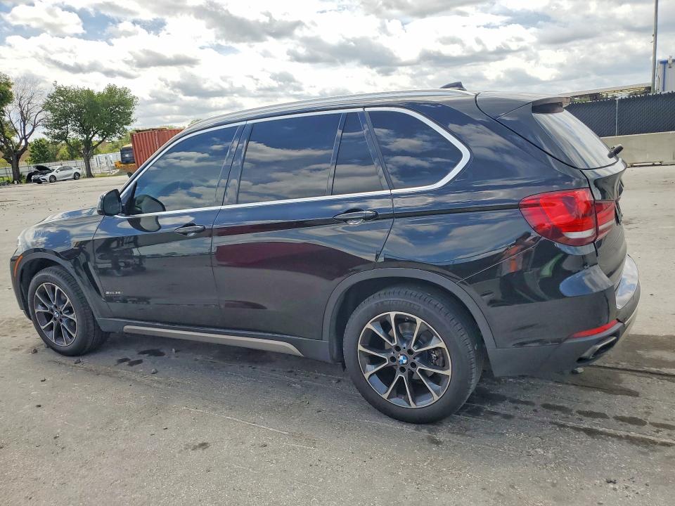41630276 :رقم المزاد ، 5UXKR2C53J0Z17967 vin ، 2018 Bmw X5 مزاد بيع