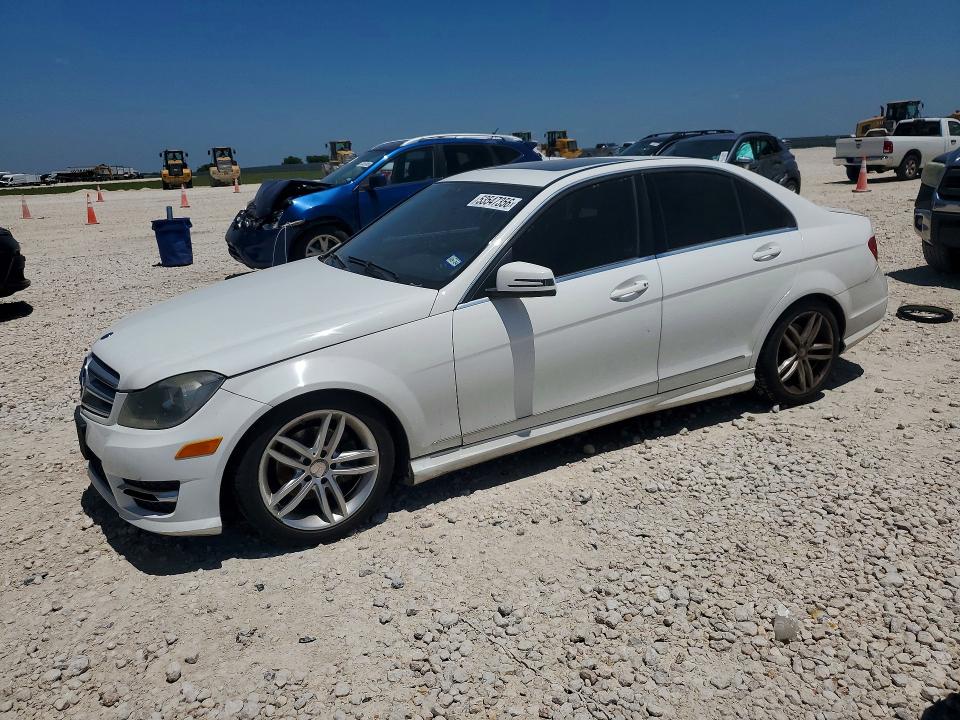 2013 Mercedes-benz C მანქანა იყიდება აუქციონზე, vin: WDDGF4HB0DR258083, აუქციონის ნომერი: 53547356