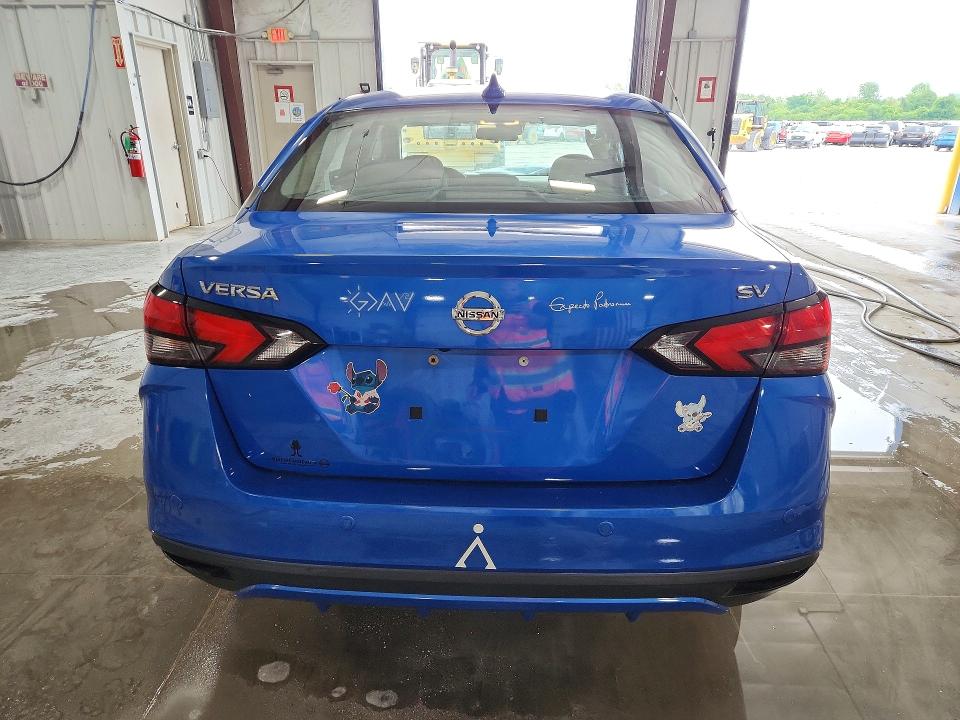 52321856 :رقم المزاد ، 3N1CN8EV1LL870688 vin ، 2020 Nissan Versa مزاد بيع