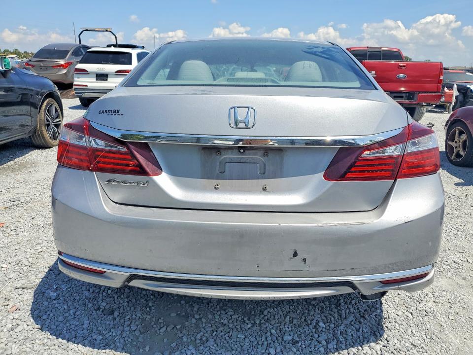 52122476 :رقم المزاد ، 1HGCR2F34HA017441 vin ، 2017 Honda Accord مزاد بيع