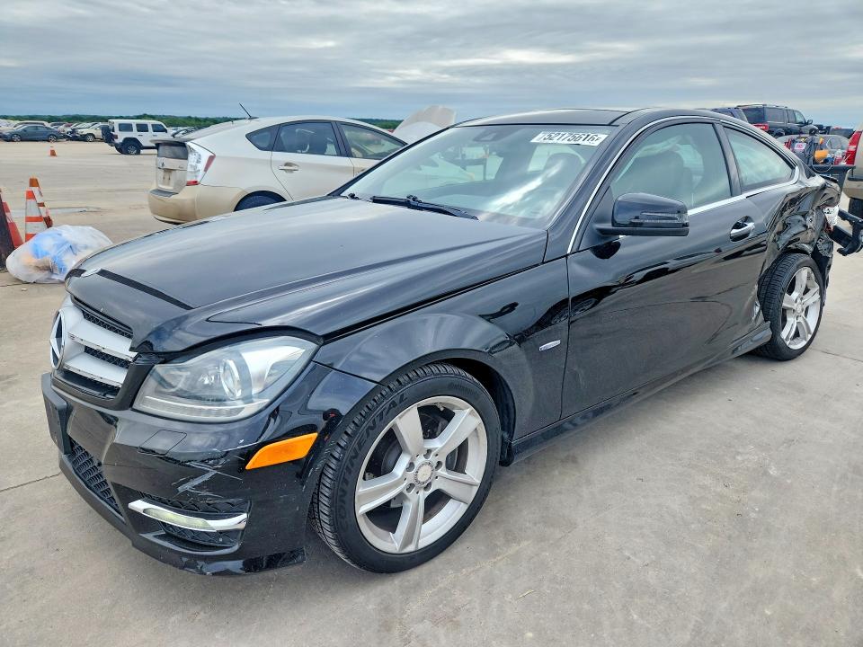 Продаж на аукціоні авто 2012 Mercedes-benz C, vin: WDDGJ4HBXCF875957, номер лоту: 52175616
