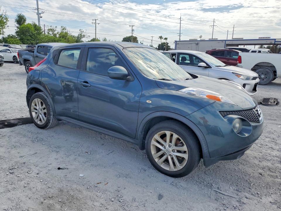 53176136 :رقم المزاد ، JN8AF5MR3ET450566 vin ، 2014 Nissan Juke مزاد بيع