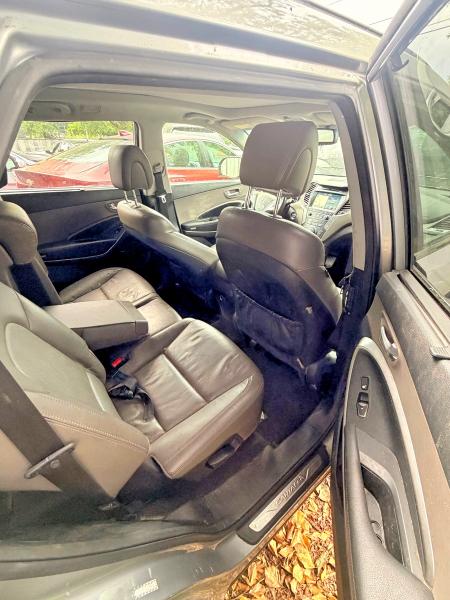 Продаж на аукціоні авто 2017 Hyundai Santa Fe, vin: KM8SR4HF2HU185683, номер лоту: 52952116