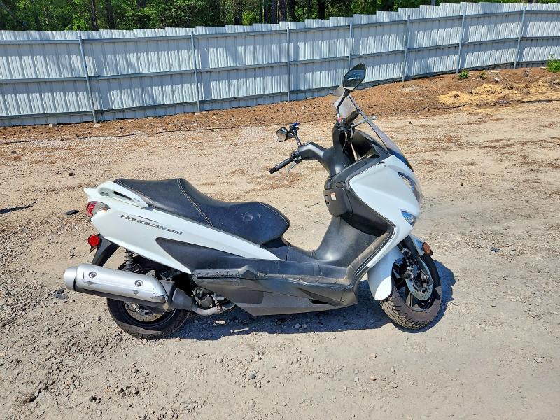 2020 Suzuki Uh200 მანქანა იყიდება აუქციონზე, vin: MLCCH41A2L1600136, აუქციონის ნომერი: 53572176