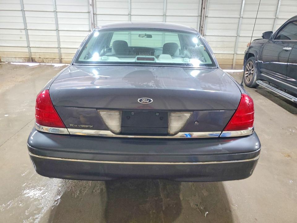 Продаж на аукціоні авто 2005 Ford Crown Victoria, vin: 2FAHP71W55X136827, номер лоту: 52683546