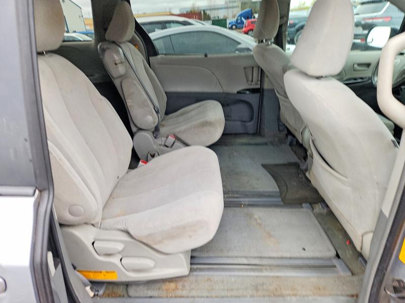 Продажа на аукционе авто 2011 Toyota Sienna, vin: 5TDKK3DC1BS164995, номер лота: 52850186