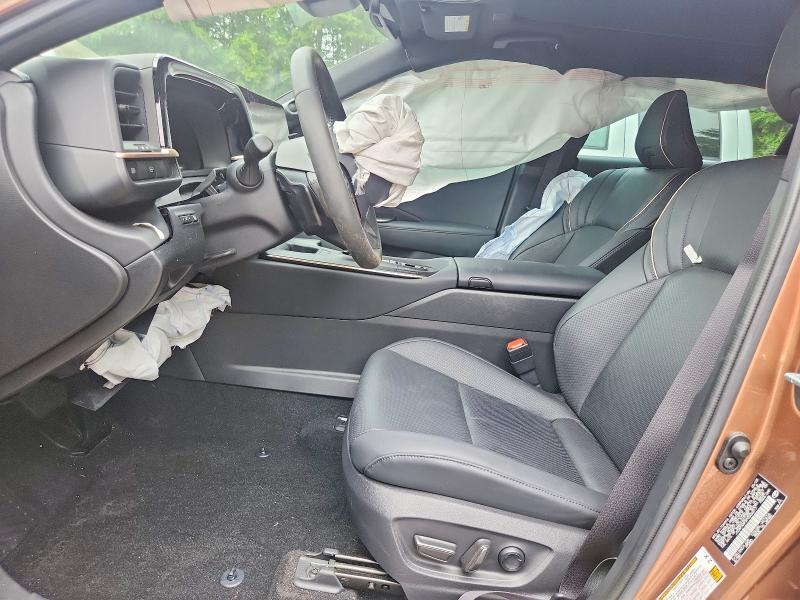 53250676 :رقم المزاد ، JTDAFAAF5P3002217 vin ، 2023 Toyota Crown مزاد بيع