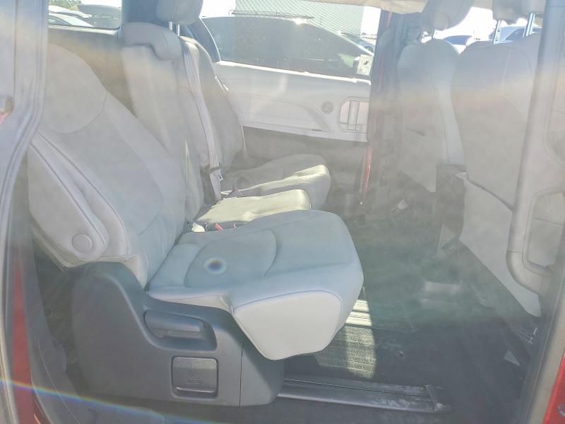 2025 Toyota Sienna მანქანა იყიდება აუქციონზე, vin: 5TDJRKEC3SS228681, აუქციონის ნომერი: 54173306