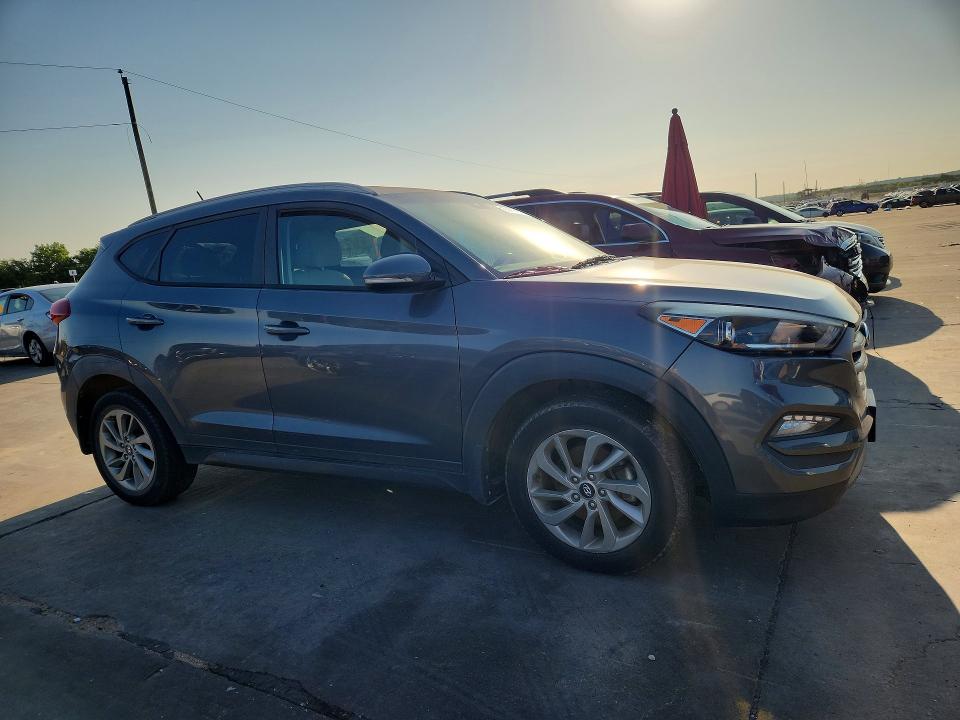 55443626 :رقم المزاد ، KM8J33A25GU187246 vin ، 2016 Hyundai Tucson مزاد بيع