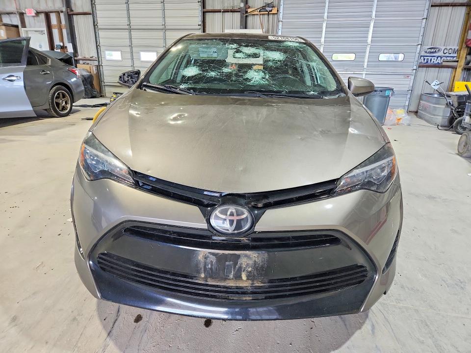 Продаж на аукціоні авто 2018 Toyota Corolla, vin: 2T1BURHE4JC109733, номер лоту: 52168156