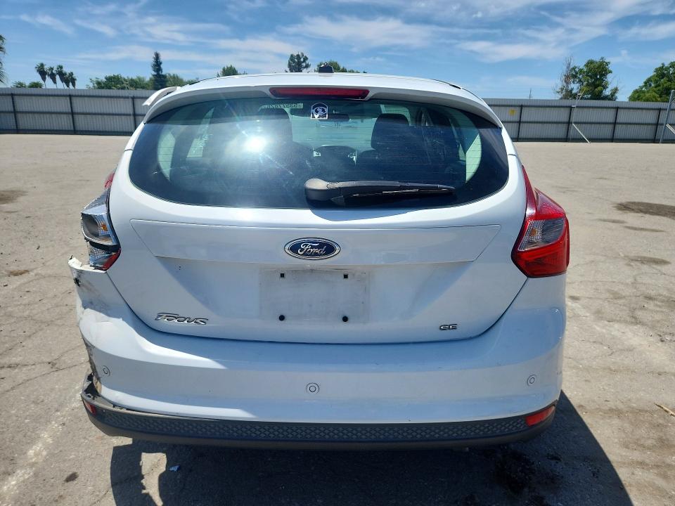 53577826 :رقم المزاد ، 1FADP3K23EL176324 vin ، 2014 Ford Focus مزاد بيع